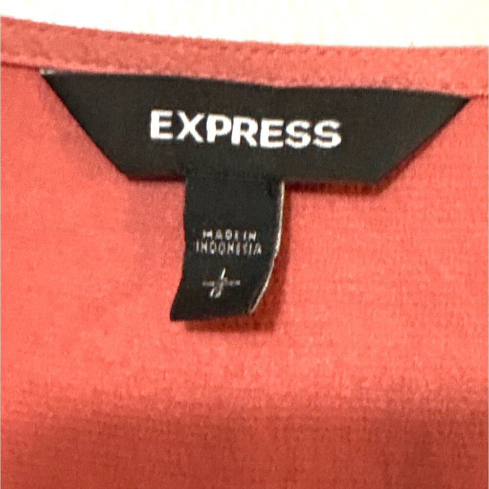 Express Coral Crisscross V-Neck Cap Sleeve Womens Top Size M 100% Polyester - Picture 3 of 7